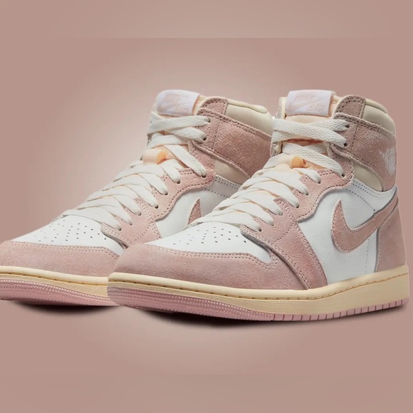 Pink & White Air Jordan 1 Retro High OG🩷🤍 - Picture 1 of 7